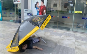 Hà Nội: Nam thanh niên rơi từ tầng 3 chung cư xuống đất