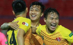 Hải Phòng và Sài Gòn FC thủy chiến, đội khách "tự hủy" trong hai phút