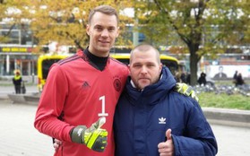 Manuel Neuer bị chỉ trích keo kiệt vì hành động gây tranh cãi