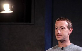 Đế chế bất ổn của Mark Zuckerberg: Không thể kiếm được tiền từ thứ gì khác ngoài quảng cáo, sắp phải bán WhatsApp dù từng mua với giá "cắt cổ" 19 tỷ USD