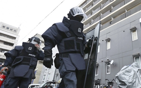 Phát hiện nhiều vũ khí tự chế trong nhà nghi phạm sát hại cựu Thủ tướng Abe