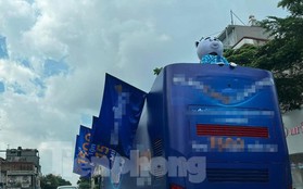 Xe khách trùm kín quảng cáo diễu phố: Sở Văn hóa và CSGT Hà Nội nói gì?