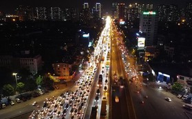 Đường Vành đai 3 trên cao ùn tắc gần 10km lúc nửa đêm