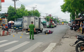 Tai nạn liên hoàn giữa ô tô tải, xe máy và người đi bộ, một phụ nữ tử vong