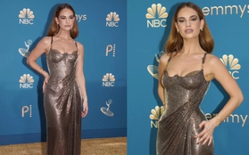 Emmy Awards 2022: Lily James tỏa sáng trên thảm đỏ trong chiếc váy vàng lấp lánh