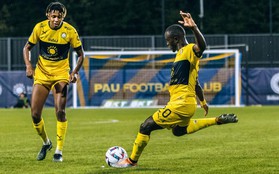 Ngôi sao sáng nhất Pau FC bực bội với đồng đội