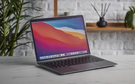 Mẫu MacBook bán chạy nhất "sập giá" dịp cuối năm