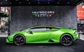 Lamborghini Huracan Tecnica giá từ 19 tỉ đồng trên phố Hà Nội