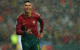 Ronaldo không ngừng lập công, nối dài kỷ lục mà Messi rất khó bắt kịp