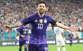 Messi tỏa sáng rực rỡ ngày trở lại, khiến CĐV đối phương cũng phải vỗ tay thán phục