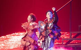 Trung Quân song ca với Hà Trần tại concert mà tưởng như đang xem chung kết Ca Sĩ Mặt Nạ