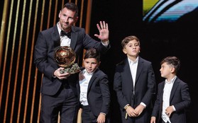 Messi chia sẻ xúc động sau khi giành Quả bóng vàng thứ 8 lịch sử: Danh hiệu này xin dành tặng cho Maradona