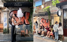 Một địa điểm chụp ảnh cũ bỗng lại "hot" rần rần ở Hà Nội, giới trẻ sẵn sàng xếp hàng đứng chờ