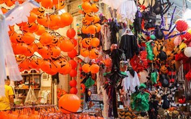 Sau rằm Trung thu, ''thủ phủ'' Hàng Mã lại rực sắc màu Halloween