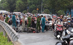 TPHCM: 2 xe máy bùng cháy sau va chạm, kẹt xe khủng khiếp giờ cao điểm