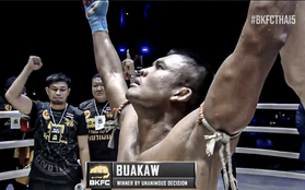 Buakaw thắng áp đảo Saenchai trong trận đấu giữa hai huyền thoại