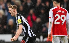 Hàng công bế tắc, Arsenal gục ngã tại St James' Park