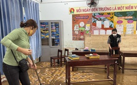 Nửa đêm lũ ập vào trường, gần 1.500 học sinh Đà Nẵng phải nghỉ học