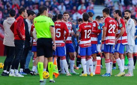 CĐV đột tử trên khán đài, La Liga hủy trận đấu