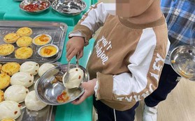 Cô giáo mầm non khoe suất cơm của học trò xịn như ăn buffet, netizen cảm thán: Ước gì sinh ra muộn hơn!