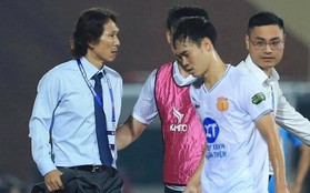 HLV Gong Oh-kyun tố bị cầu thủ Nam Định đánh ngay trên sân