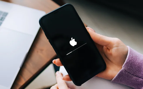 Điện thoại bật mãi không lên nguồn: Thử ngay cách làm hiệu quả này trên mọi mẫu iPhone