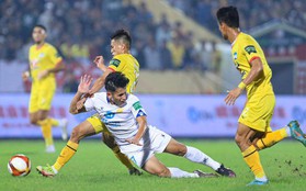 Thoát thua như “chết đi sống lại”, HAGL vẫn đối diện ngập tràn lo lắng ở V.League