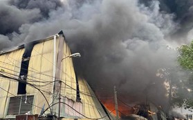 Cháy xưởng đế giày tại Hải Phòng