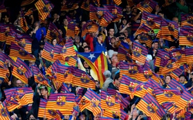 Hàng nghìn CĐV Tây Ban Nha sang Anh tiếp lửa cho Barca trong trận "đại chiến" với MU