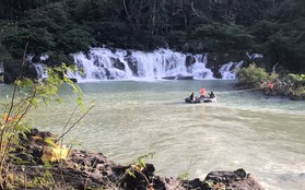 Hai du khách bị nước cuốn tử vong khi đi chơi thác