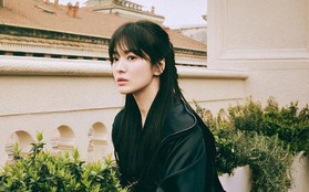 Những hình ảnh chưa tiết lộ của Song Hye Kyo tại show diễn Fendi, nhan sắc tuổi ngoài 40 khiến ai cũng bất ngờ