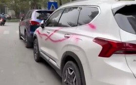 Công an Hà Nội điều tra hàng loạt ô tô bị xịt sơn khi đỗ trên vỉa hè