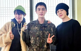 Khung hình hot nhất ngày: Jimin và J-Hope đến thăm Jin (BTS) trong quân đội, thu hút đến 12 triệu lượt "thả tim"