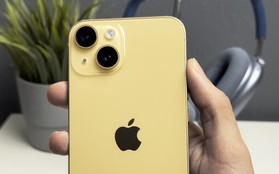 Trên tay mẫu iPhone 14 màu vàng mới: Đẹp mãn nhãn, có thể ra mắt ngay trong tuần tới