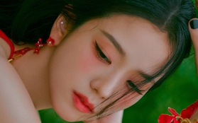 Jisoo khoe visual tràn màn hình trên poster nhá hàng, hé lộ tên album đơn giản chuẩn gu YG