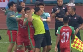 Cầu thủ nổi loạn, HLV đấm trọng tài ở giải Hạng Nhất