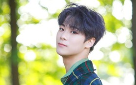 Moonbin (ASTRO) gặp vấn đề sức khỏe từ đầu tháng 4 nhưng lịch trình vẫn dày đặc