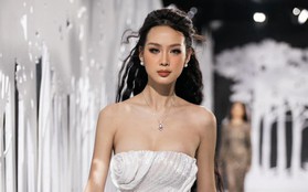 Hoa hậu Bảo Ngọc lên tiếng khi bị chê catwalk