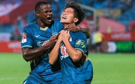 Sao trẻ U23 Việt Nam bật khóc khi ghi bàn đầu tiên ở V.League
