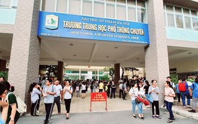 34 học sinh đầu tiên trúng tuyển vào Trường THPT chuyên Đại học Sư phạm Hà Nội
