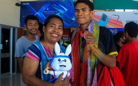 VĐV Timor Leste được chào đón như người hùng sau khi giành HCĐ SEA Games, HLV cảm thán: "Thật tự hào"