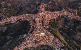 Ý: Ngôi làng ở Sicily gây sốt vì hình dạng độc đáo