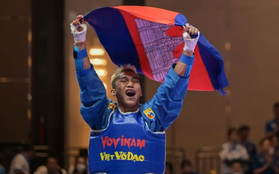 Sau một ngày thi đấu chính thức ở SEA Games 32, nước chủ nhà Campuchia đã giành số HCV gấp đôi cả kỳ đại hội trước