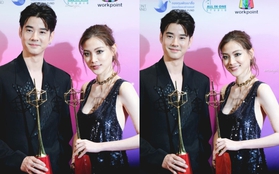 Không nhận ra Baifern Pimchanok khi chung khung hình cùng Mario Maurer ở lễ trao giải