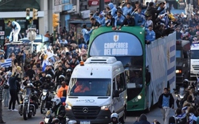 Biển người tại Uruguay chào đón nhà vô địch U20 World Cup 2023