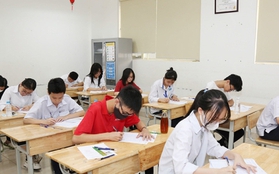 1/3 học sinh thi vào lớp 10 ở một điểm thi Quảng Bình bị điểm liệt