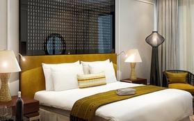 Bạn có biết vì sao các khách sạn có 2 gối cho một giường đơn?
