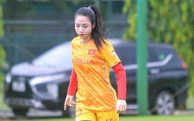 Đội tuyển nữ Việt Nam vượt mưa tập luyện cho Asiad, Trần Thị Duyên nhanh chóng hoà nhập