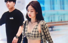 Jennie (BlackPink) mặc gì ra sân bay suốt 7 năm qua?