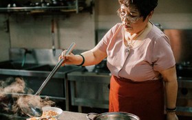 Nghệ nhân Ánh Tuyết chia sẻ quá trình nấu món phở khiến BLACKPINK ''húp đến giọt cuối cùng''